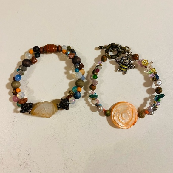 Jewelry - Colorful Hand made Beaded Bracelets Set with quartz and shell and bee charm